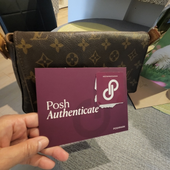 Authentic Louis Vuitton Vintage Monogram Mini Looping Shoulder Bag /Hand Bag - Picture 12 of 14